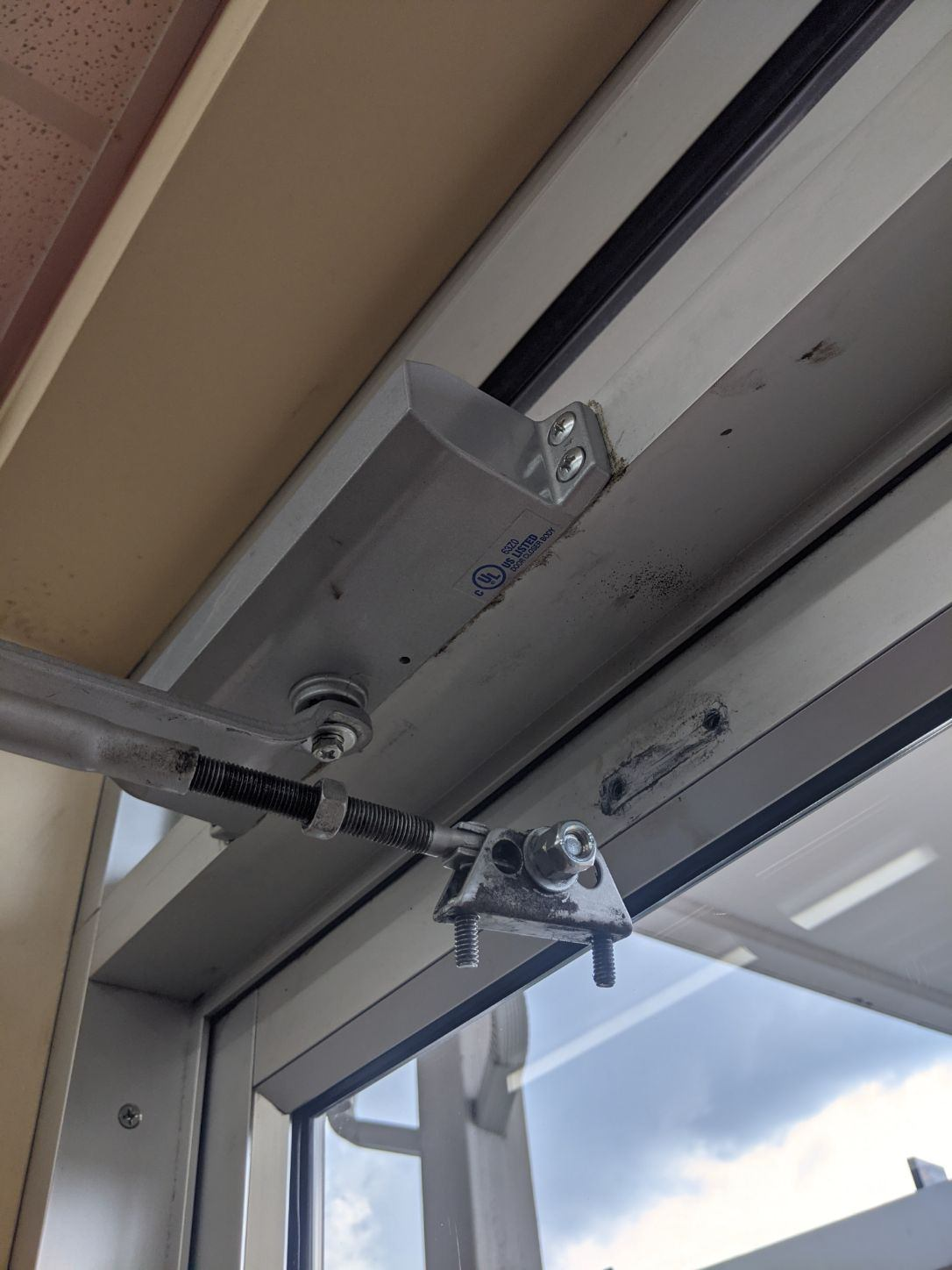 Commercial door closer adjustment